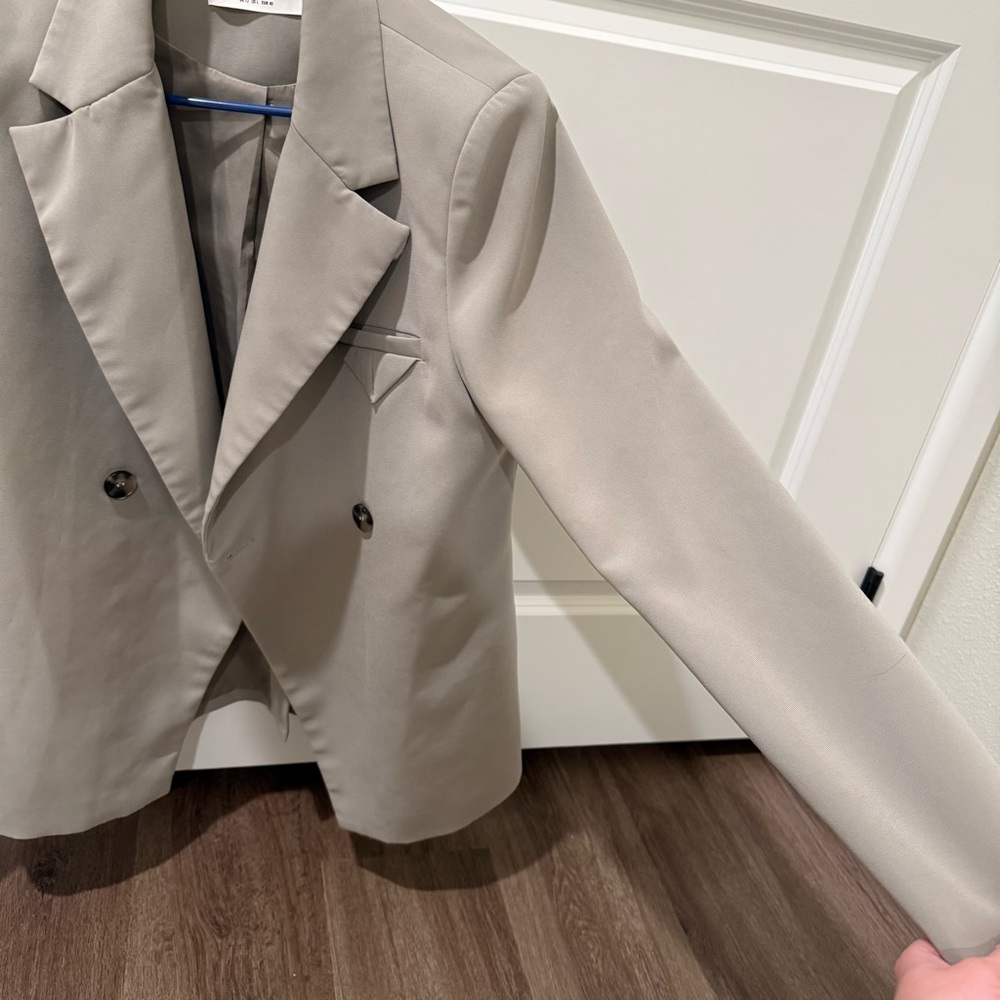Bianca Double-Breasted Blazer - Picture 7 of 13